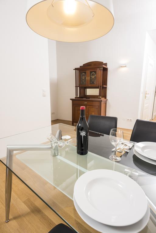 Executive Suites Margareten By Welcome2Wina Bagian luar foto