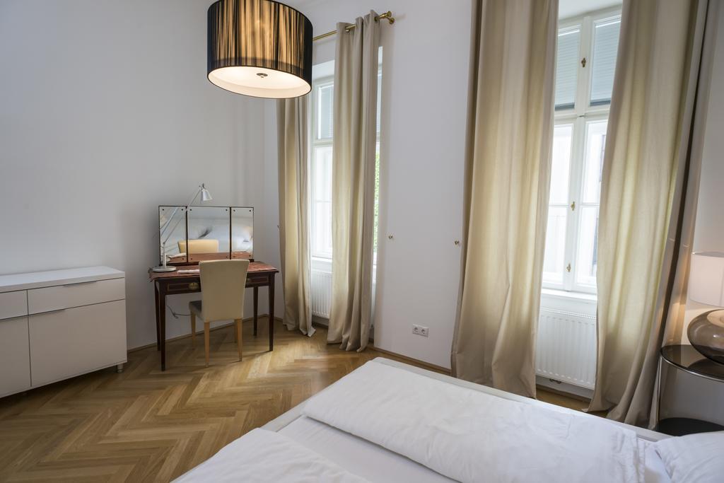 Executive Suites Margareten By Welcome2Wina Bagian luar foto