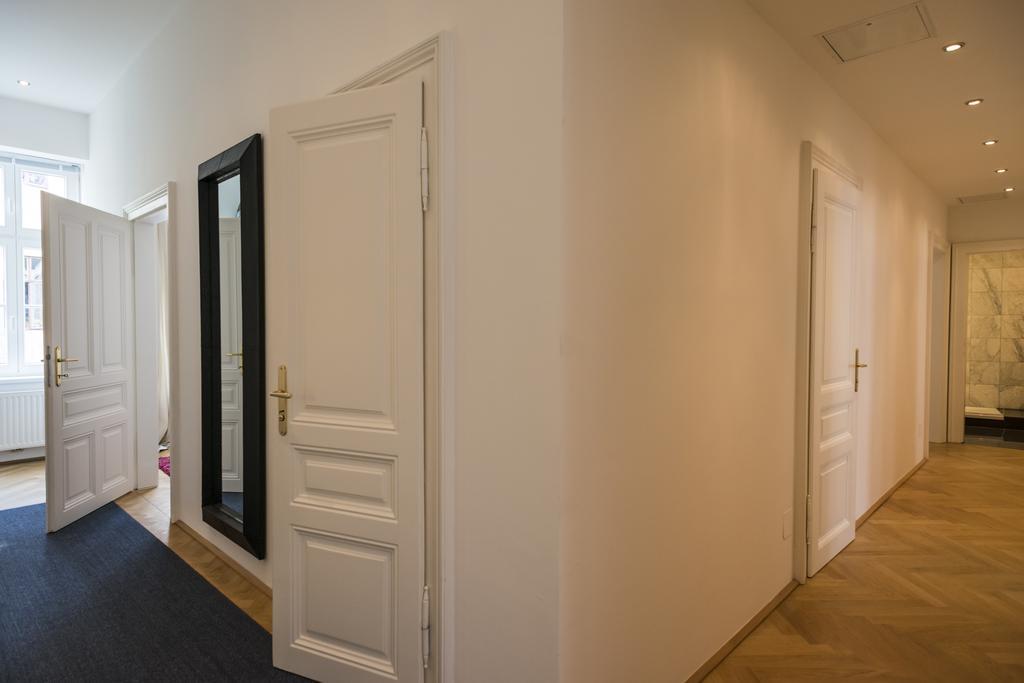 Executive Suites Margareten By Welcome2Wina Bagian luar foto