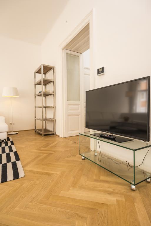 Executive Suites Margareten By Welcome2Wina Bagian luar foto