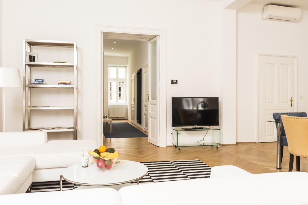Executive Suites Margareten By Welcome2Wina Bagian luar foto