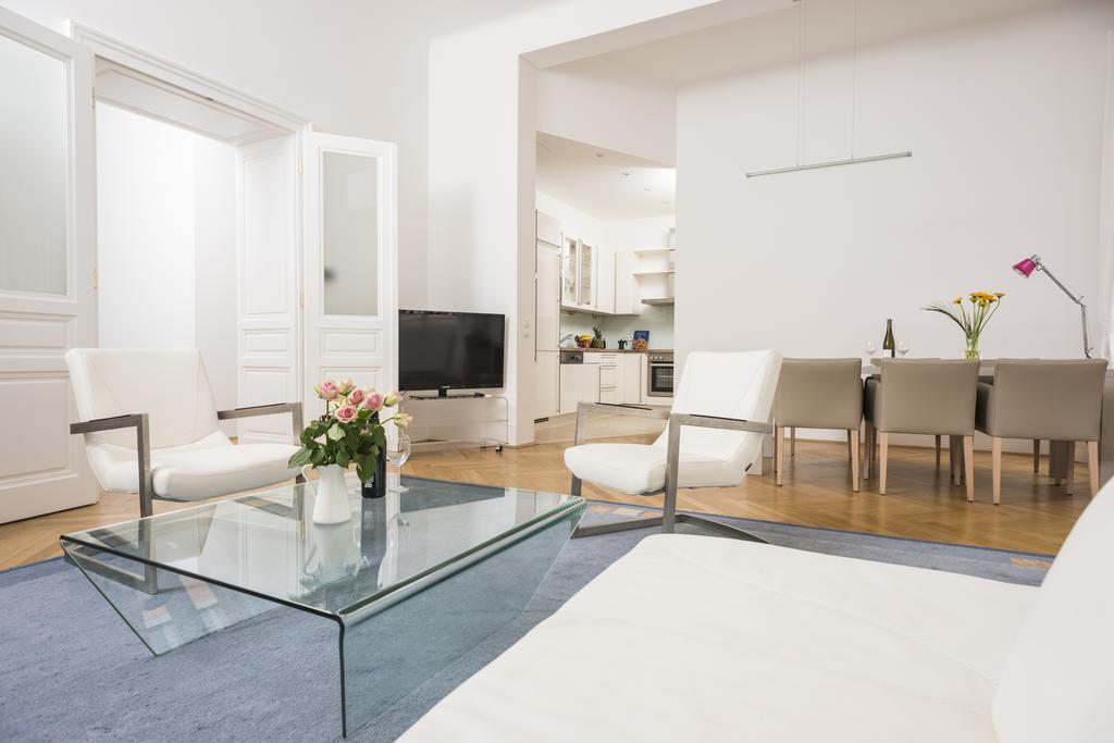 Executive Suites Margareten By Welcome2Wina Bagian luar foto
